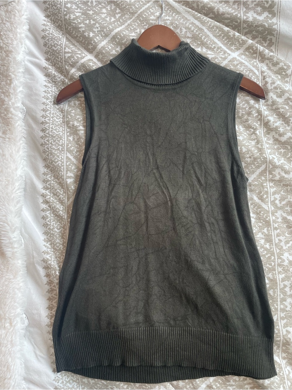 Cable & Gauge Hunter Green Turtleneck Top Size Small